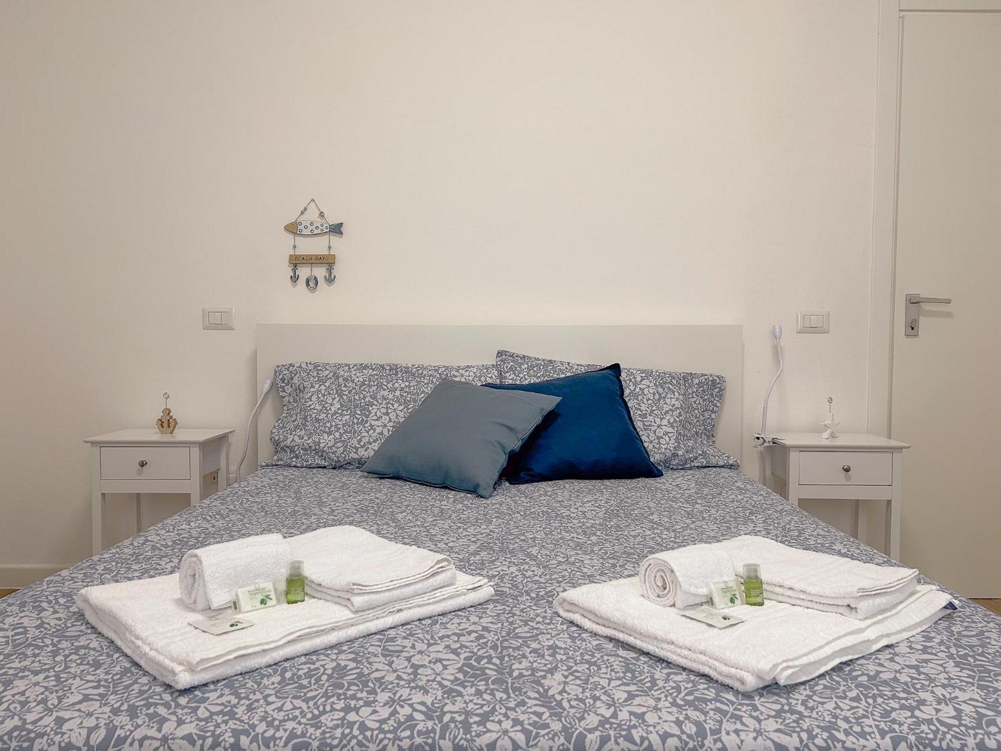 La Marina - Rooms In Stintino Exterior photo