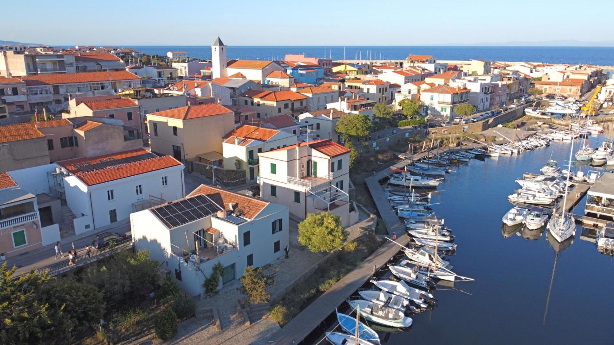 La Marina - Rooms In Stintino Exterior photo
