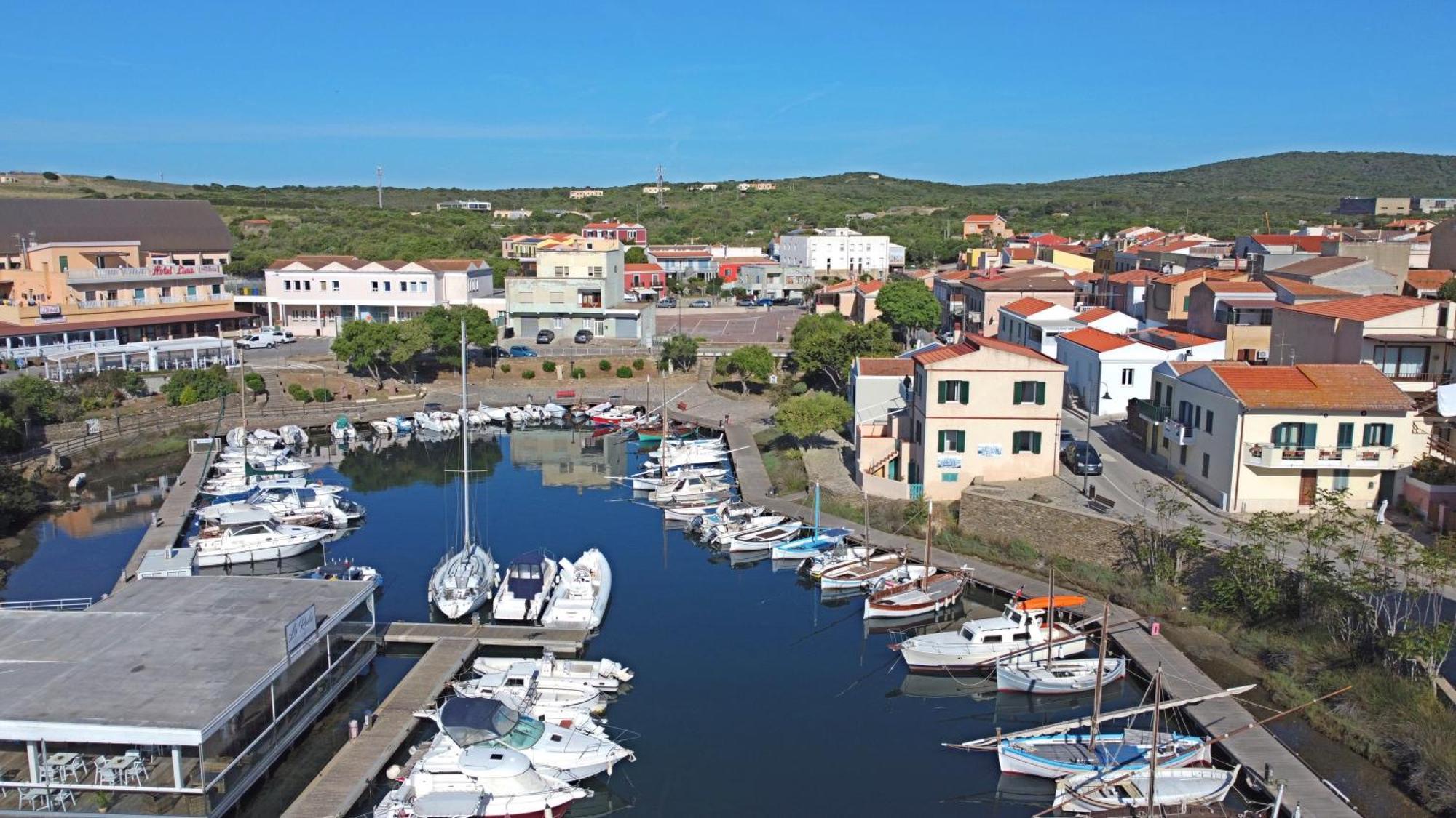 La Marina - Rooms In Stintino Exterior photo