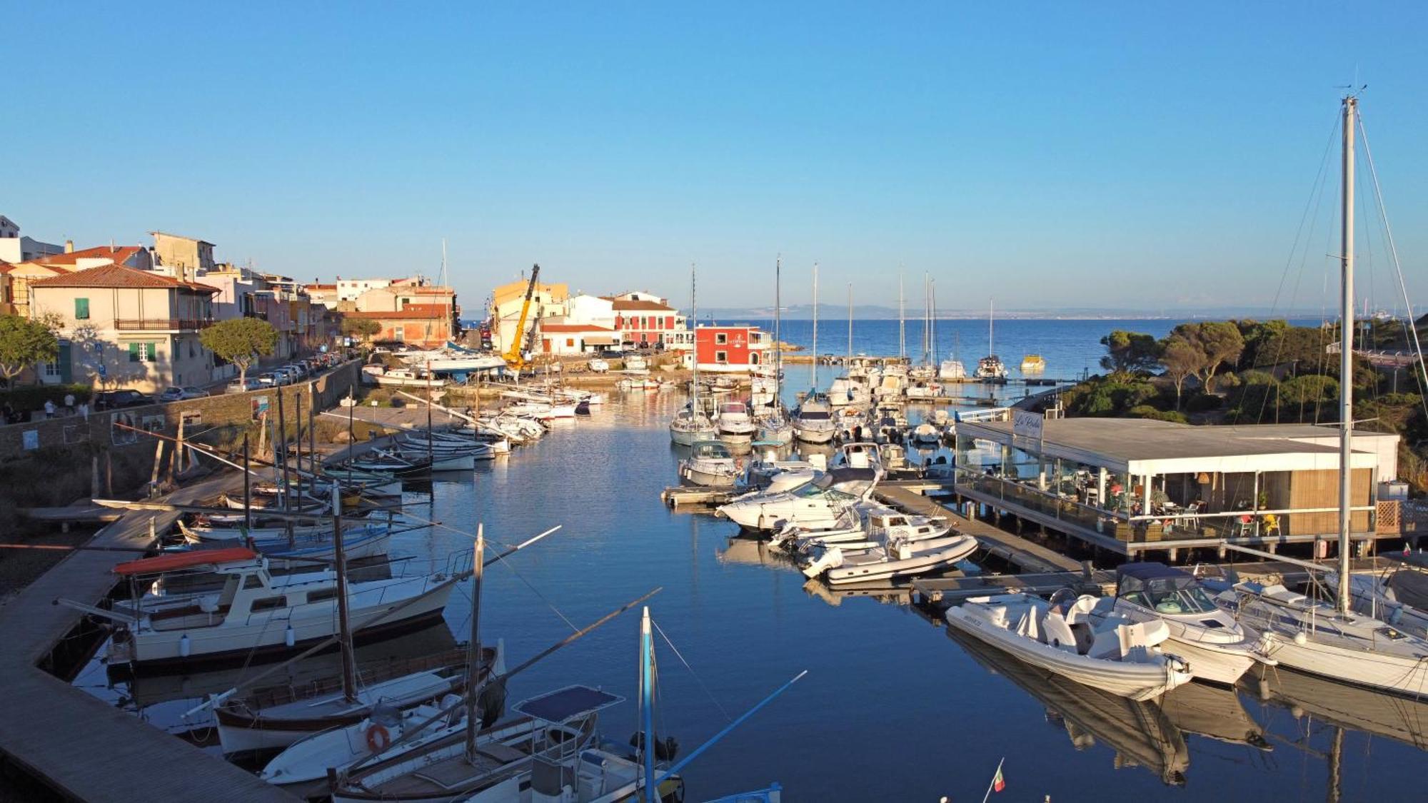 La Marina - Rooms In Stintino Exterior photo